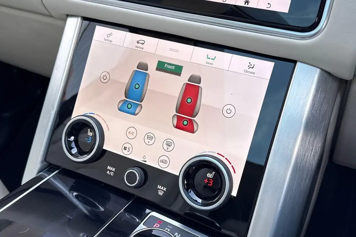2021-land-rover-range-rover-30-p400-vogue-se-big-55