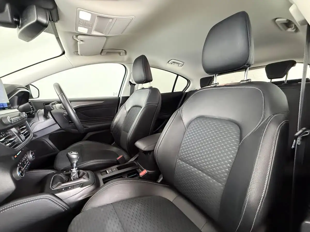 2020-ford-focus-15t-titanium-x-hatchback-big-16