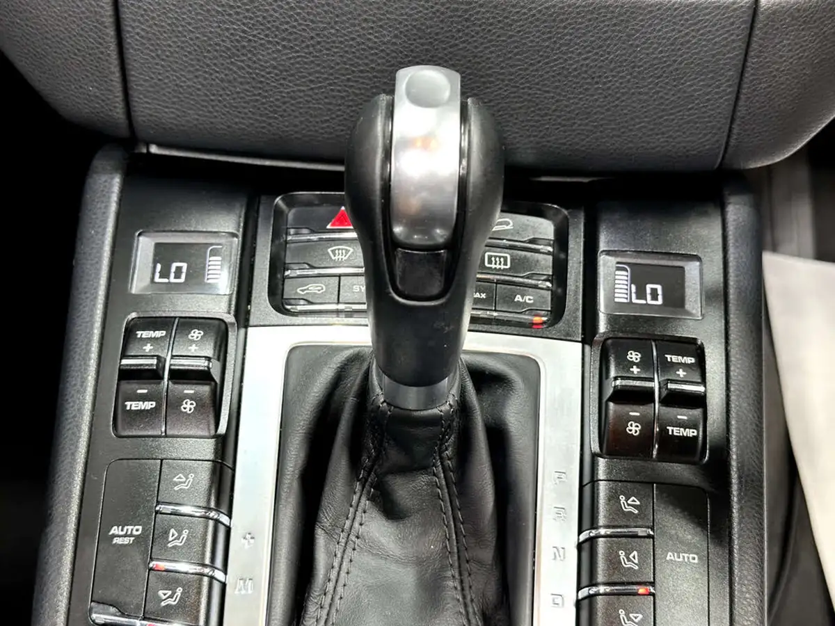 2016-porsche-macan-30-gts-big-58