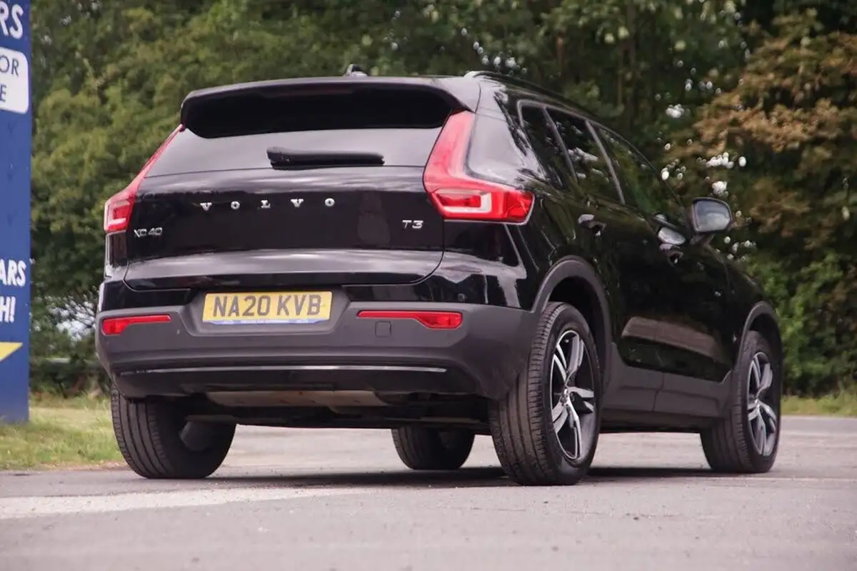 2020-volvo-xc40-15-t3-r-design-geartronic-big-6
