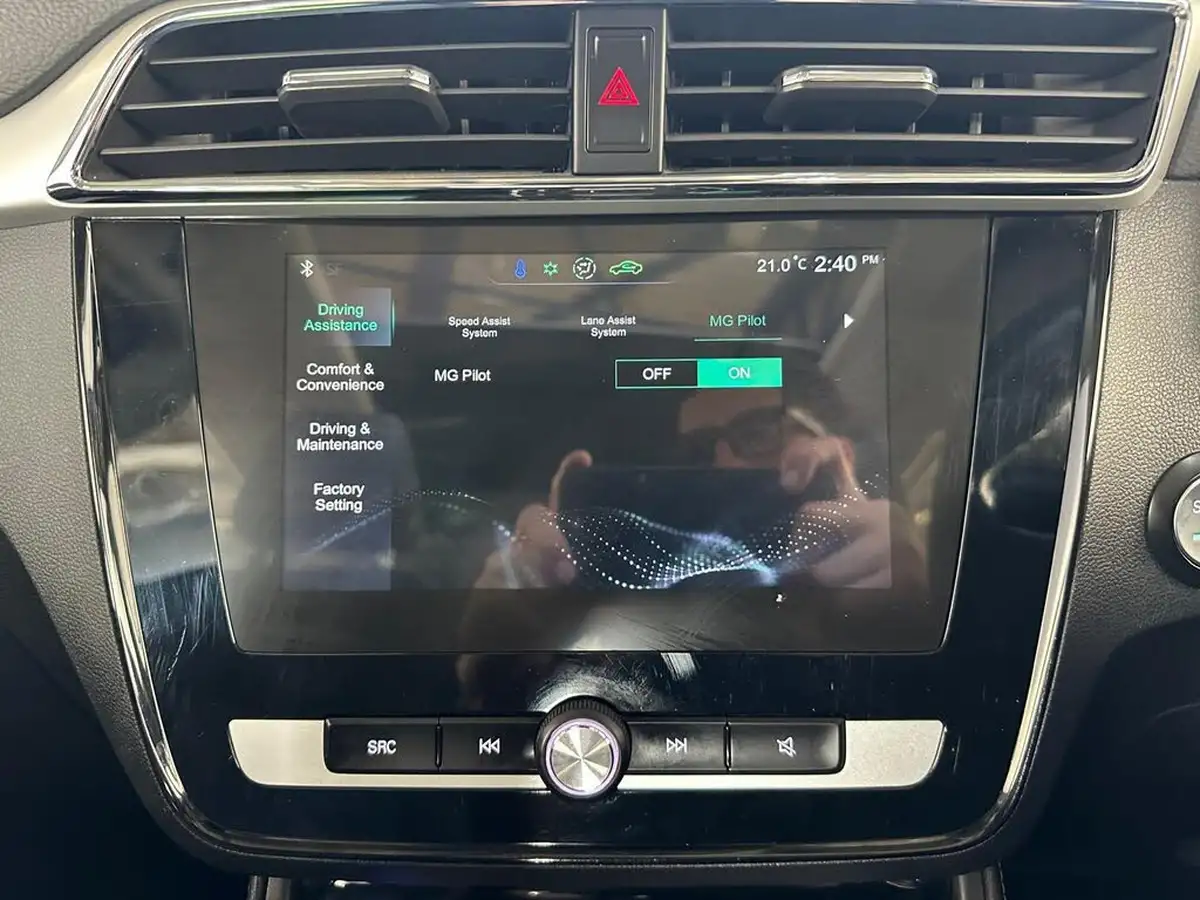 2021-mg-zs-suv-e-exclusive-ev-big-50