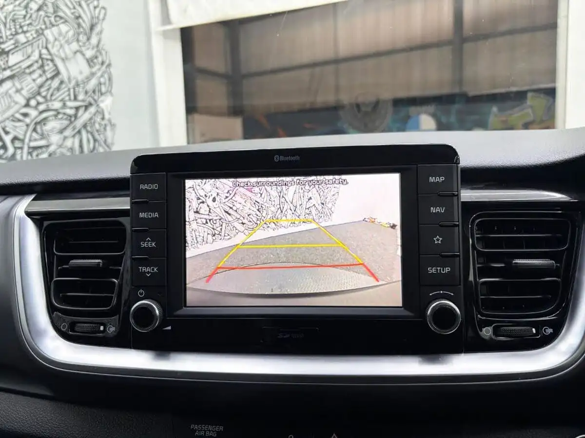 2020-kia-stonic-10-t-gdi-4-dct-big-18