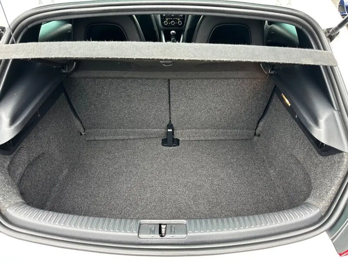 2015-volkswagen-scirocco-20tdi-r-line-184ps-big-34