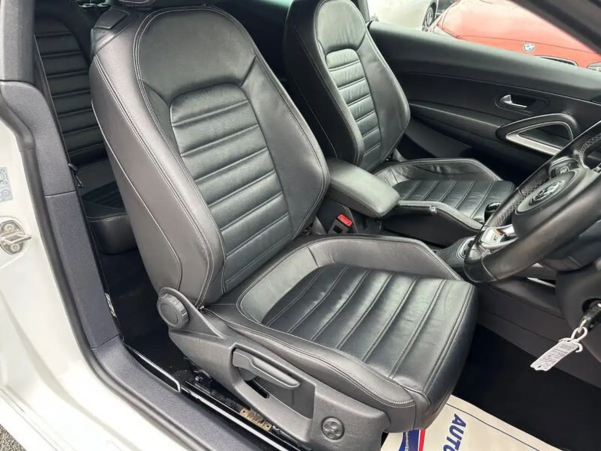 2015-volkswagen-scirocco-20tdi-r-line-184ps-big-10