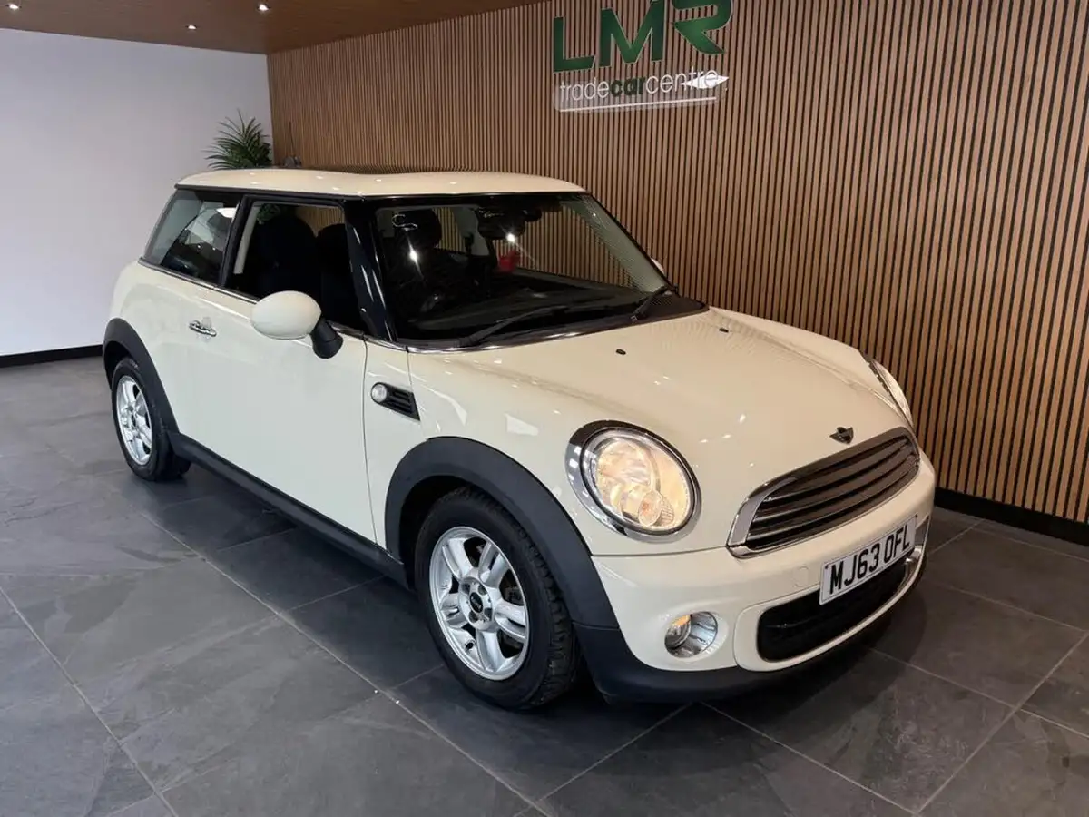 2013-mini-cooper-16-one-98bhp-sport-chili-hatchback-3d-big-4