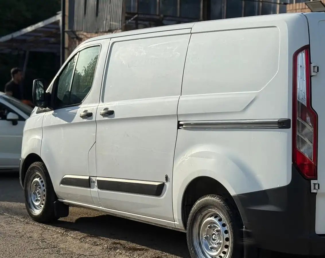 2016-ford-transit-custom-22tdci-290-l1h1-100ps-panel-van-big-17