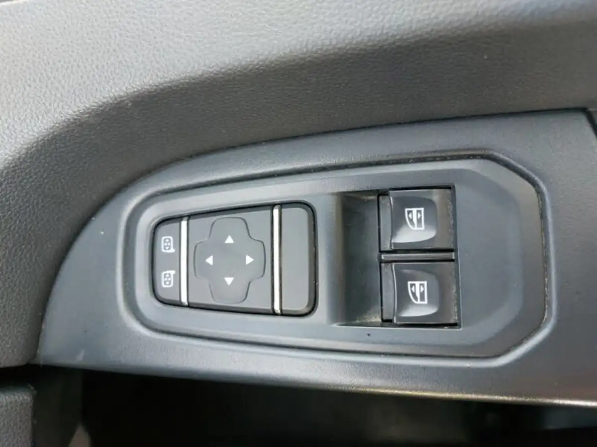 2022-renault-trafic-20dci-sl28-130-business-big-18
