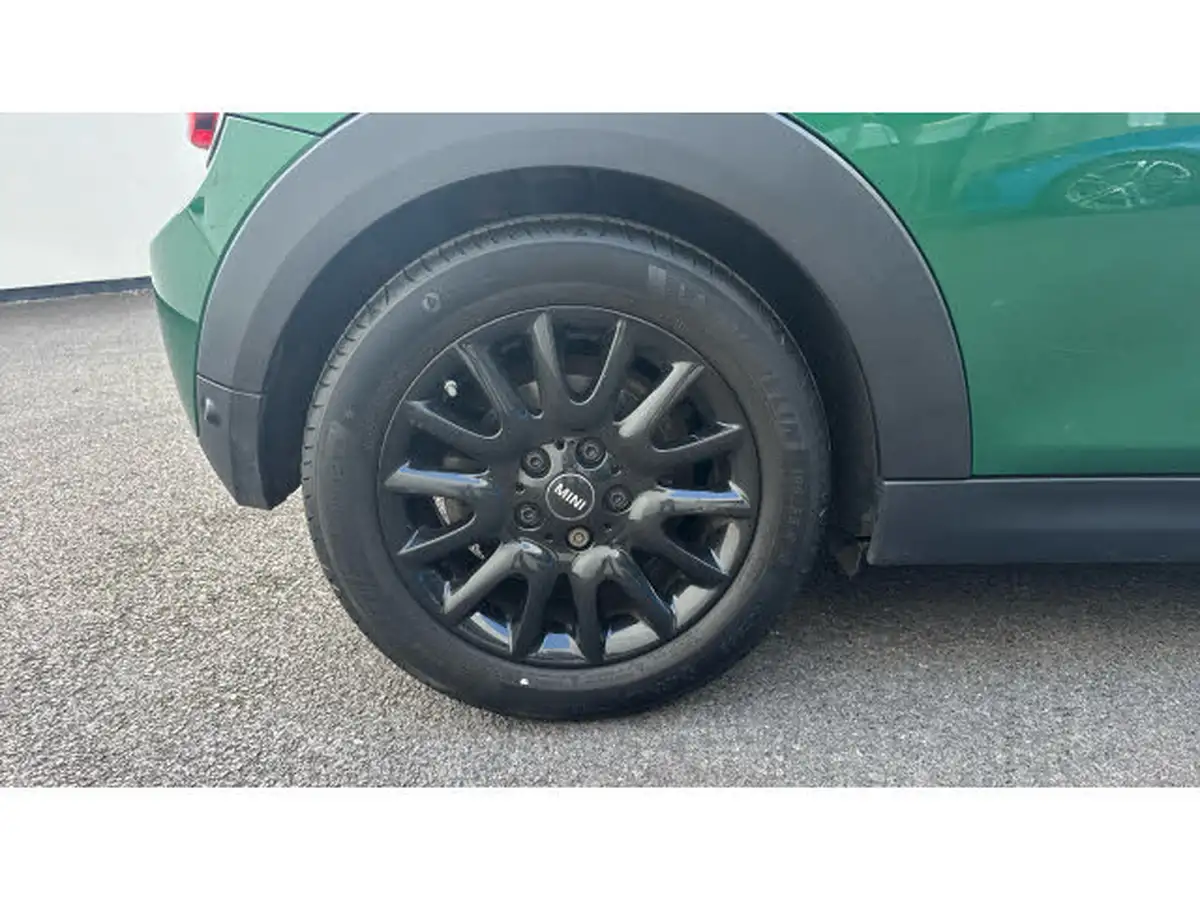 2019-mini-cooper-15-cooper-classic-hatchback-3d-big-23