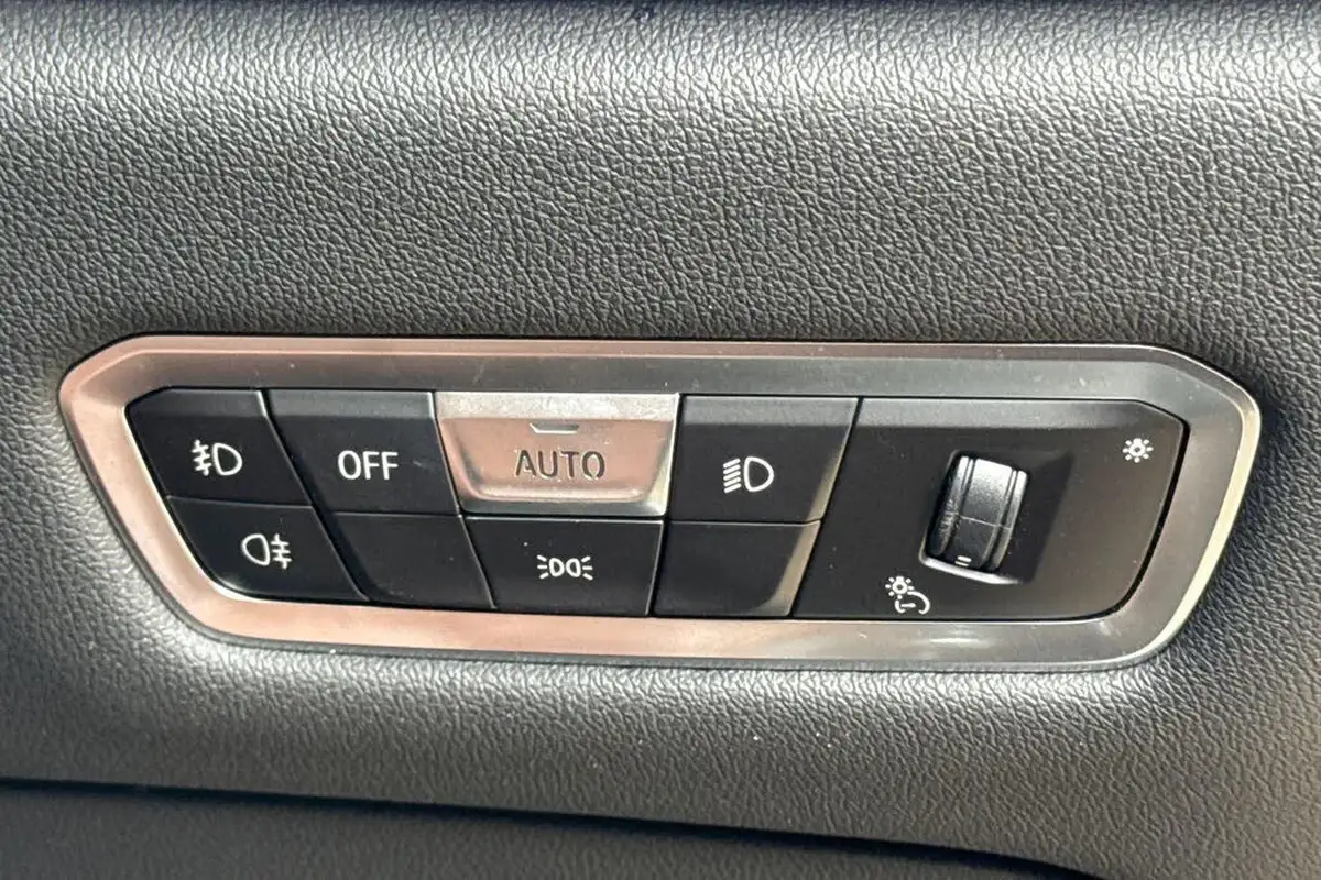 2022-bmw-x7-30td-xdrive-40d-m-sport-big-40
