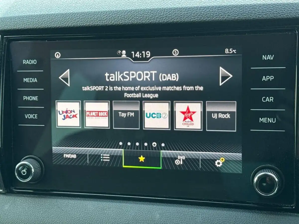 2021-skoda-karoq-15-tsi-se-technology-dsg-big-30