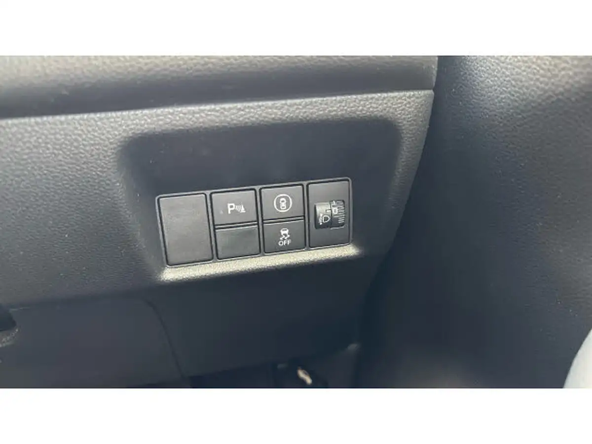 2020-honda-jazz-15-i-mmd-ex-big-31