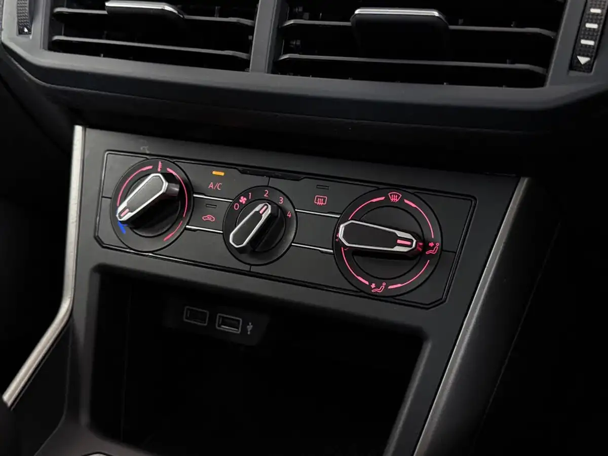 2019-volkswagen-polo-10-se-65ps-evo-ss-big-40