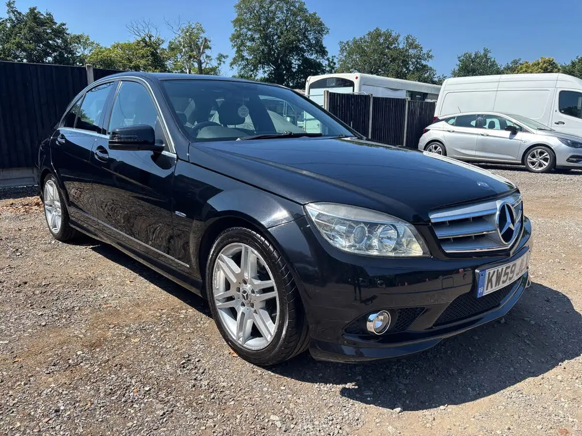 2010-mercedes-benz-c-class-18-c180-cgi-sport-156bhp-blueefficiency-saloon-4d-auto-big-2