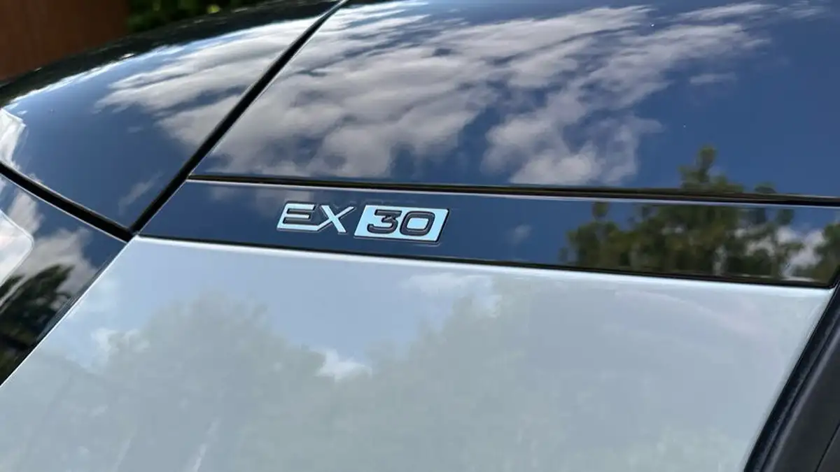 2025-volvo-ex30-e-single-motor-ultra-big-38