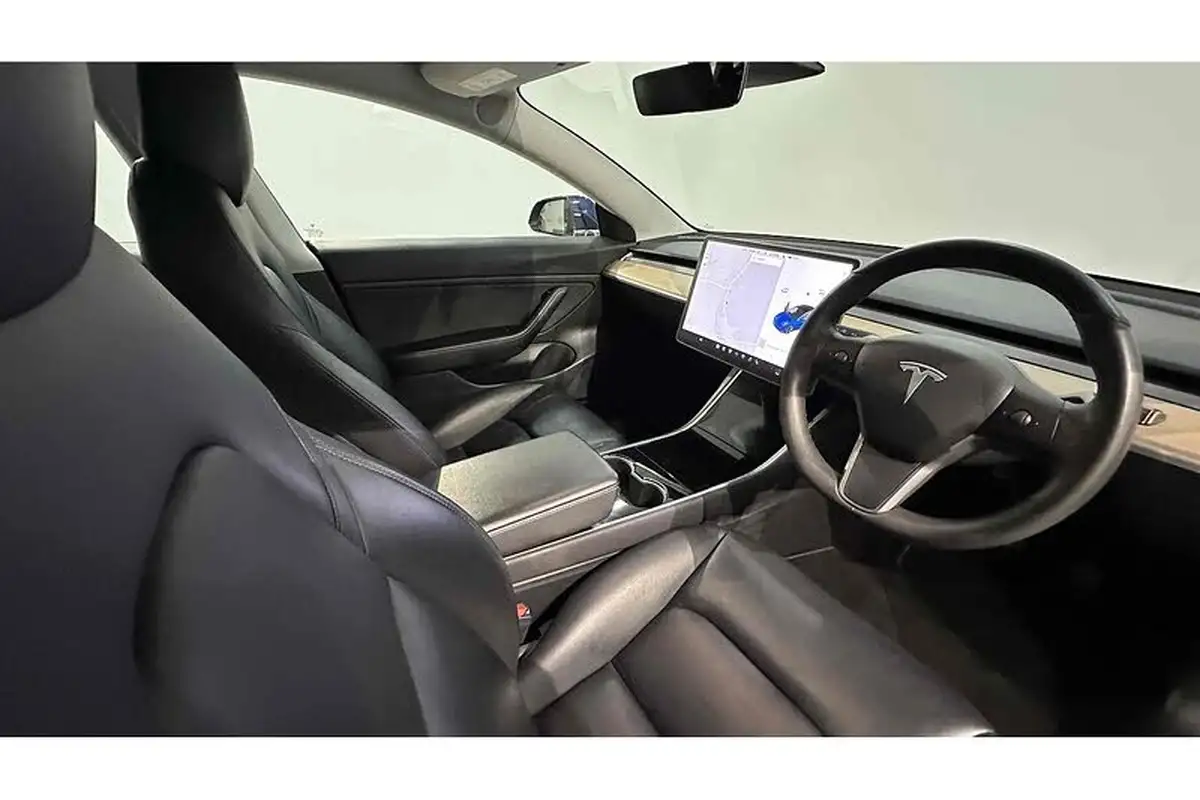 2019-tesla-model-3-e-standard-plus-big-33