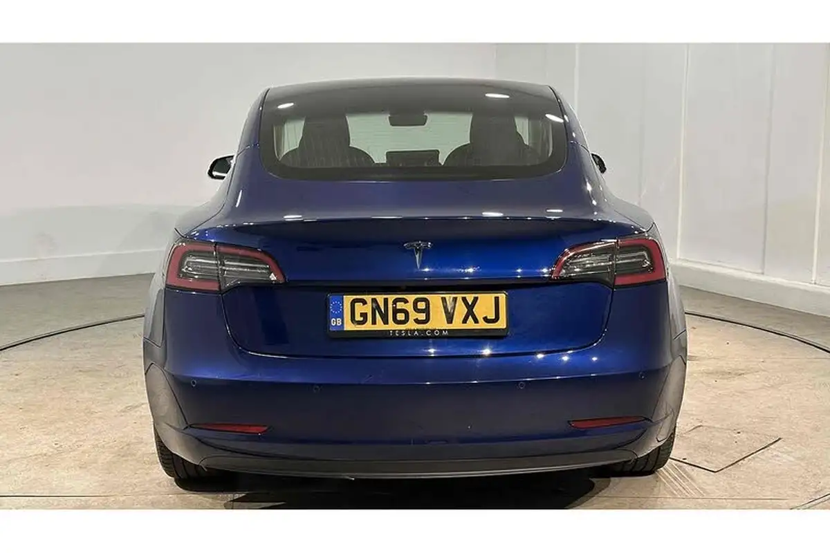 2019-tesla-model-3-e-standard-plus-big-9