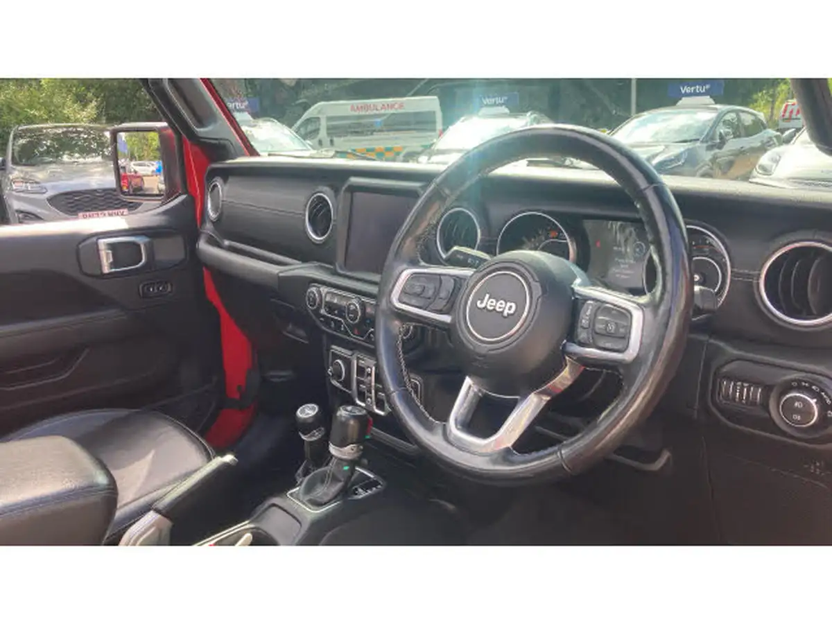 2021-jeep-wrangler-20-gme-overland-5d-big-10
