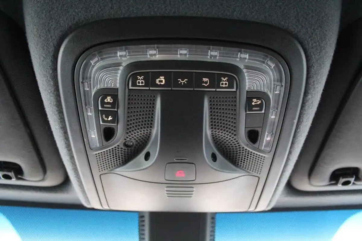 2021-mercedes-benz-sprinter-big-25