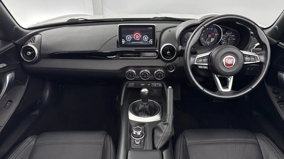 2018-fiat-124-14-multiair-124-spider-s-design-big-18