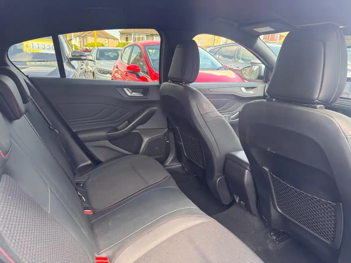 2019-ford-focus-10t-st-line-x-ss-hatchback-big-27