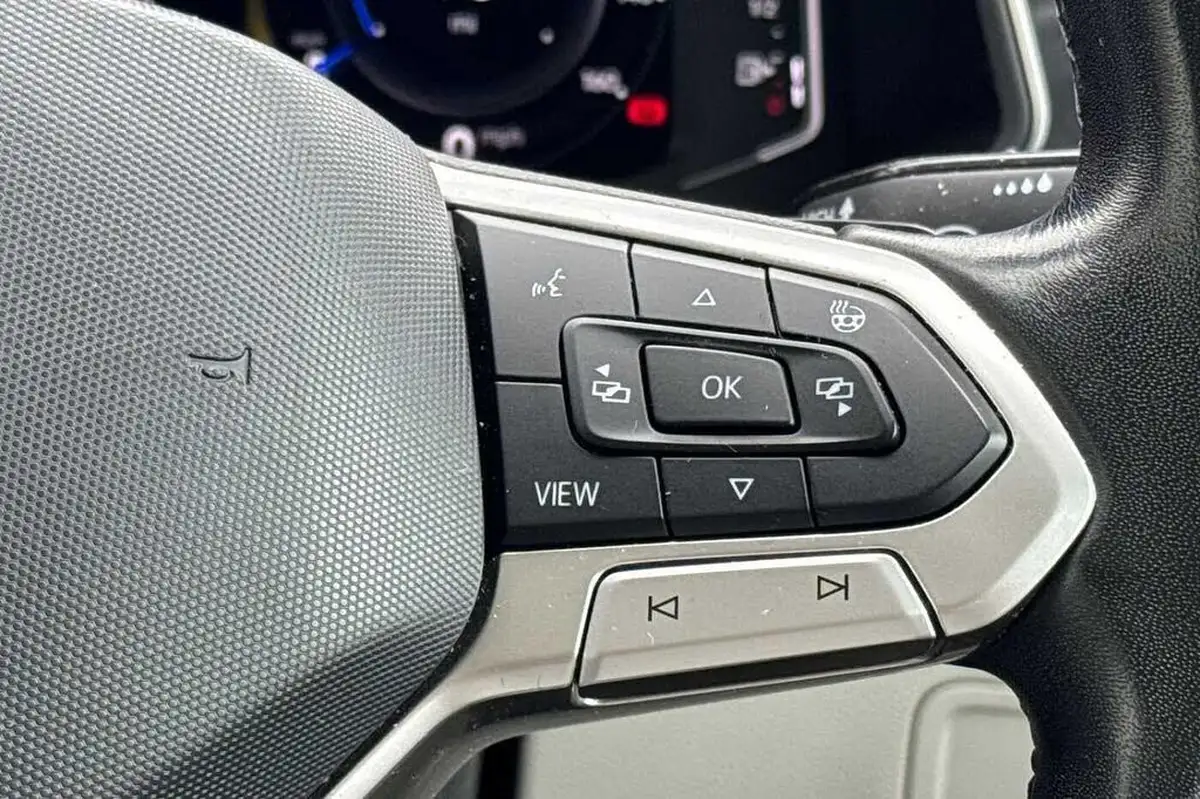 2022-volkswagen-tiguan-15-tsi-elegance-big-16
