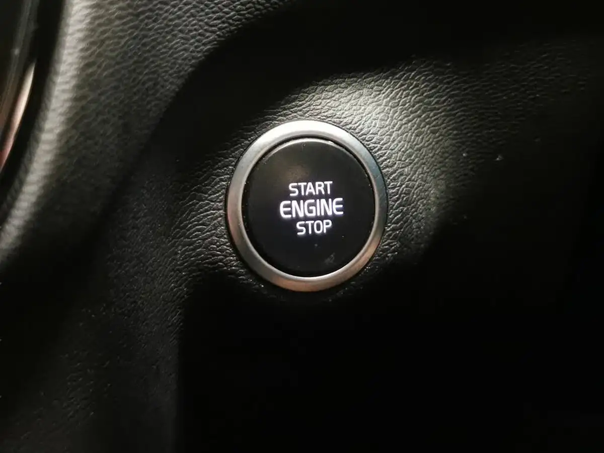 2022-volvo-xc40-15-t3-momentum-auto-big-22