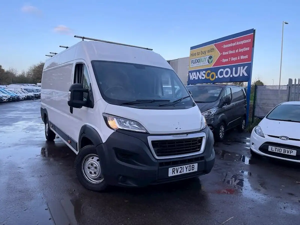 2021-peugeot-boxer-22-bluehdi-professional-435-l4-h2-140bhpeu6dt-big-0