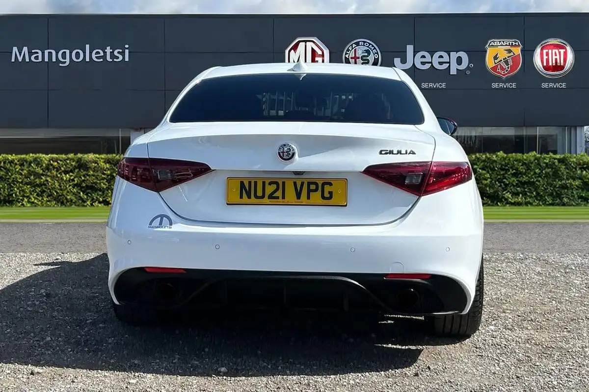 2021-alfa-romeo-giulia-20-veloce-276bhp-big-6