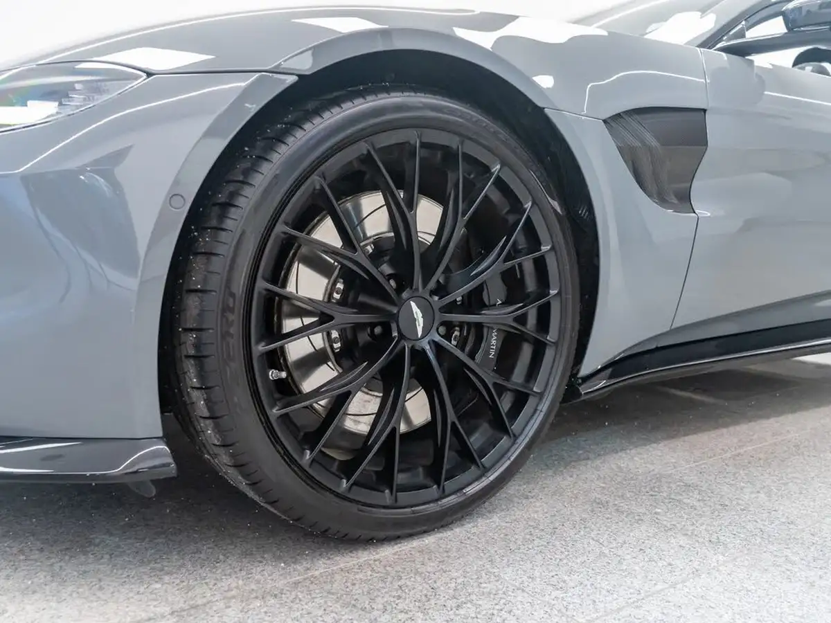 2023-aston-martin-vantage-40-v8-vantage-roadster-auto-big-23
