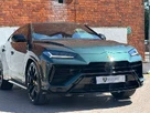 2023-lamborghini-urus-40-no-trim-small-19