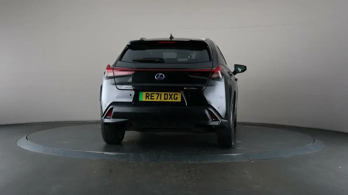 2021-lexus-ux-300e-e-ux-big-68
