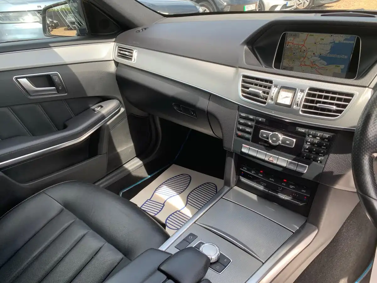 2014-mercedes-benz-e-class-21td-e300-se-saloon-4d-big-21