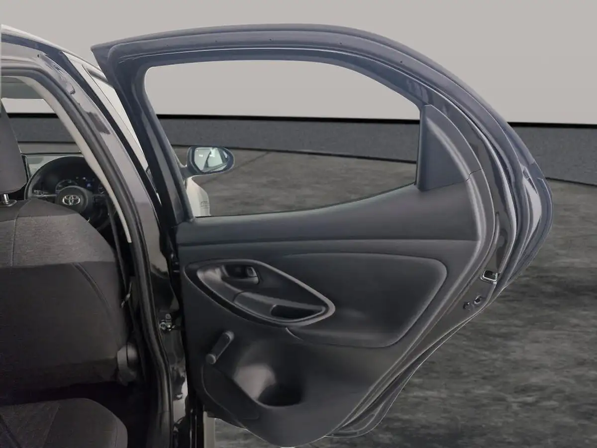 2022-toyota-yaris-15-vvt-i-icon-big-21