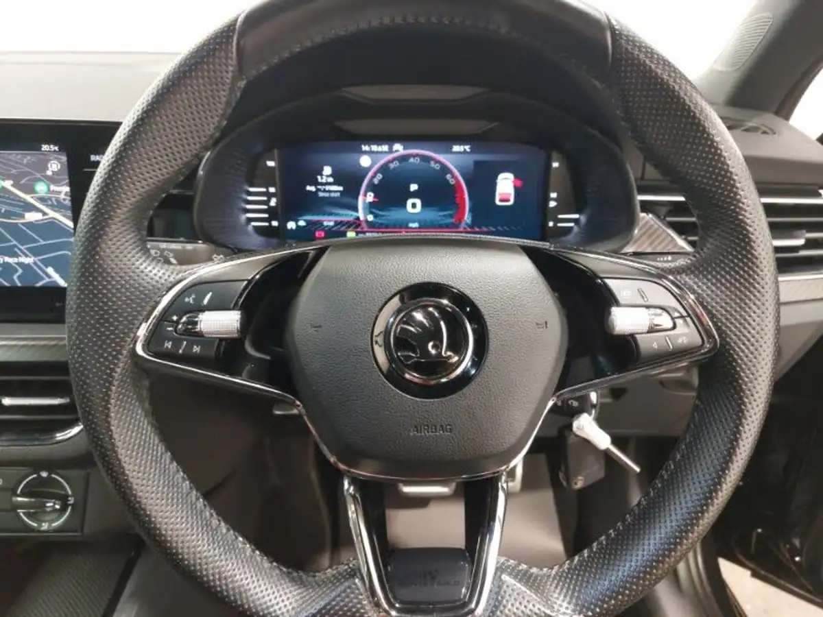 2023-skoda-kamiq-10-tsi-monte-carlo-109ps-dsg-big-9