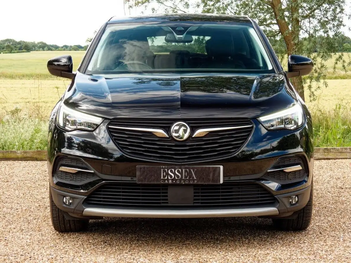 2021-vauxhall-grandland-x-12-sri-nav-auto-big-2