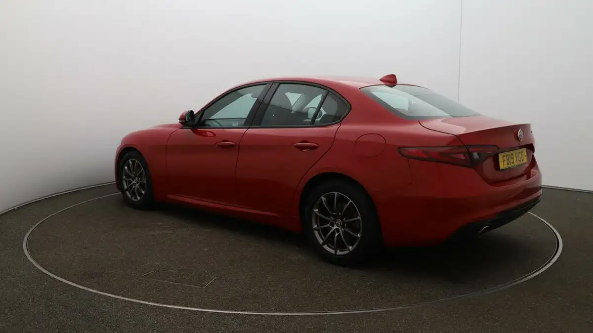 2019-alfa-romeo-giulia-22td-super-150bhp-big-5
