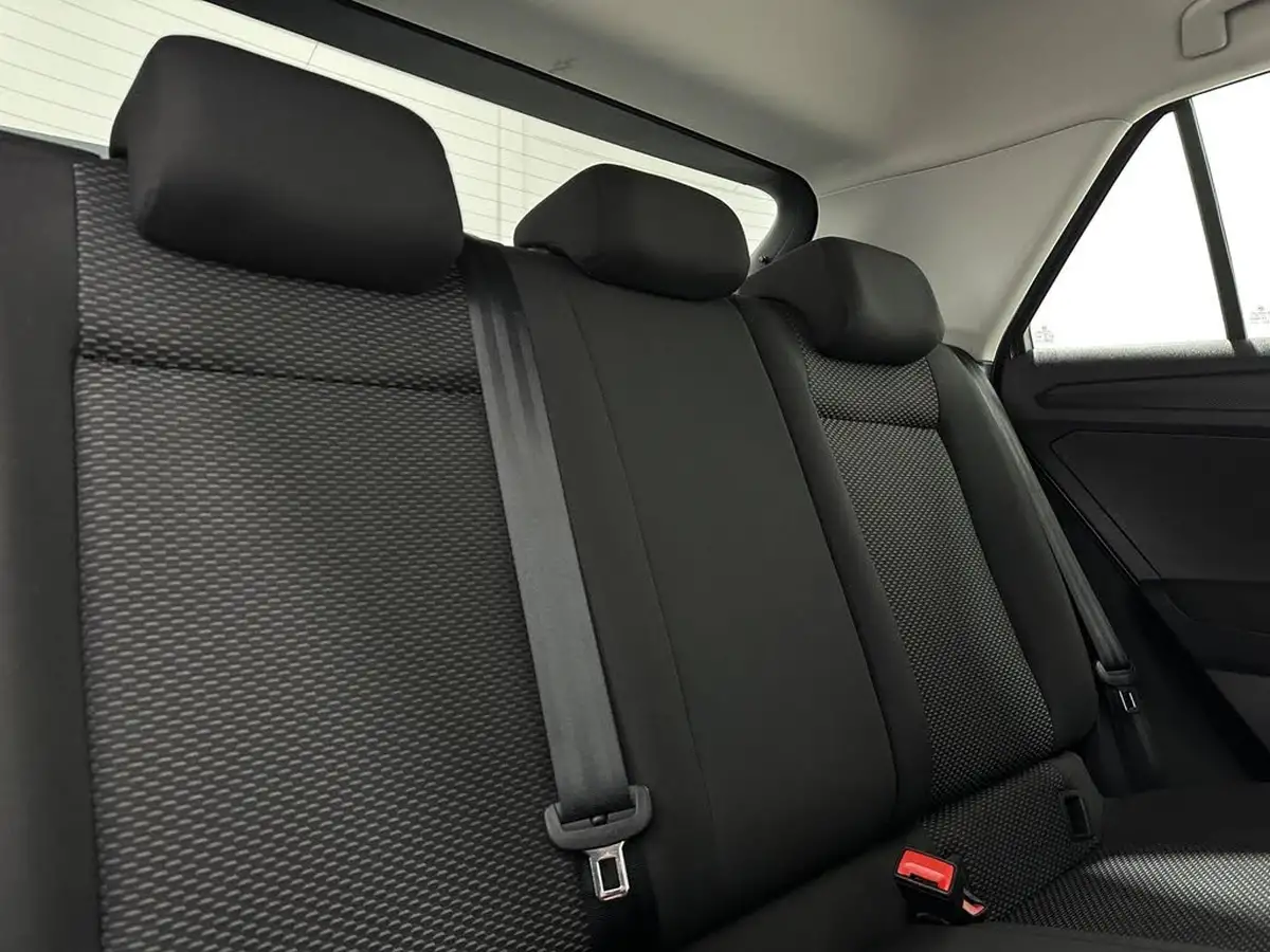 2021-volkswagen-t-roc-20tdi-s-big-32