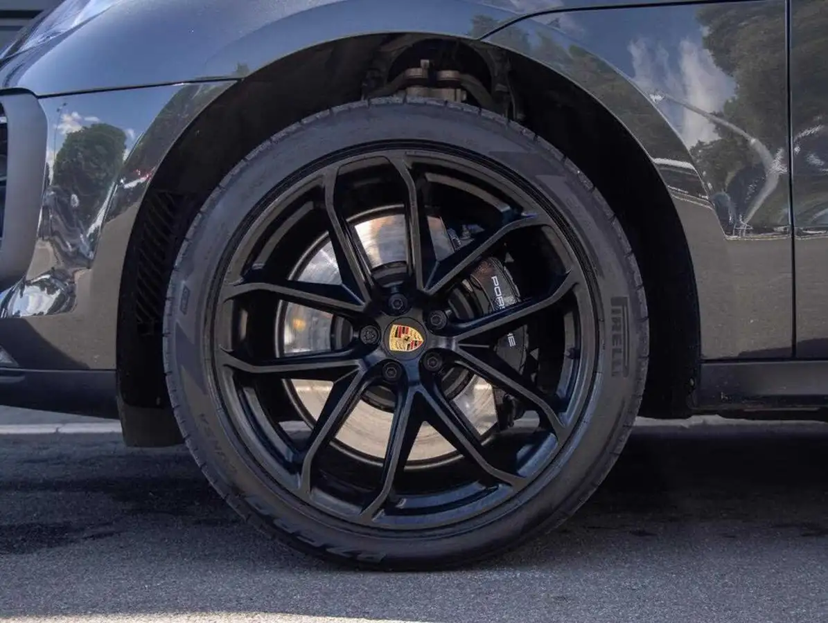 2023-porsche-macan-29-v6-gts-big-3