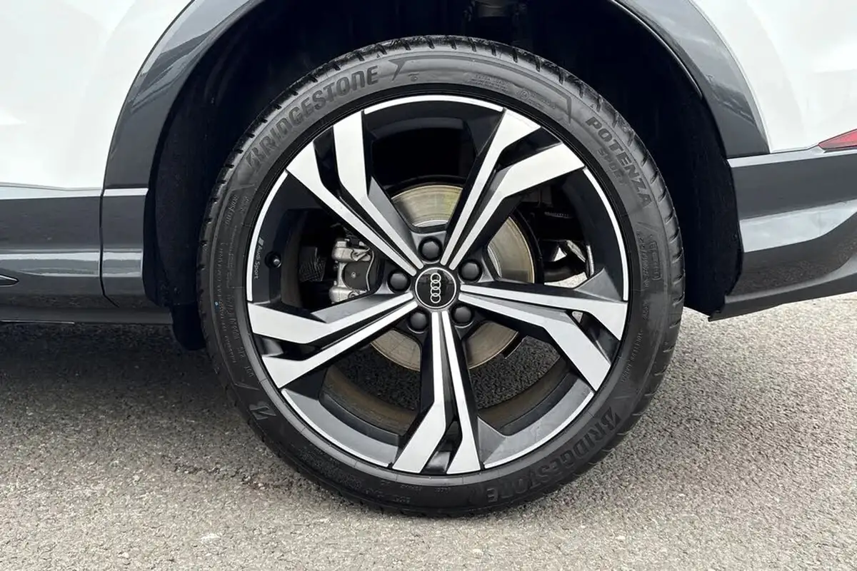 2025-audi-q3-15-35-tfsi-black-edition-station-wagon-s-tronic-big-8