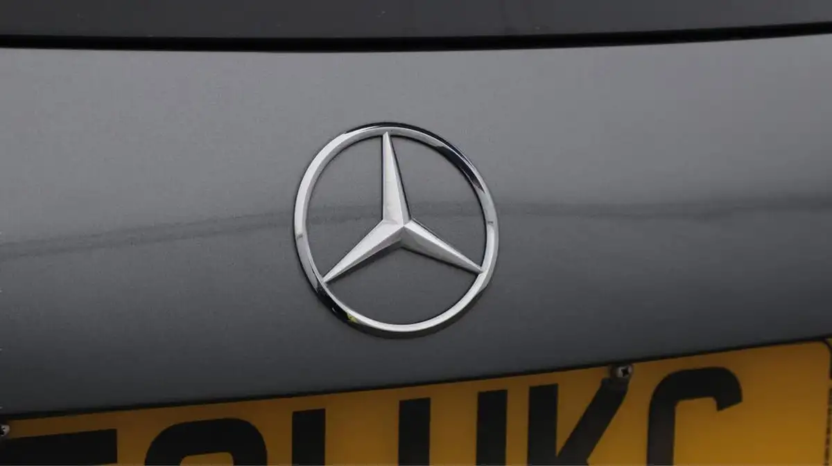 2021-mercedes-benz-a-class-20d-a220d-amg-line-hatchback-5d-big-21
