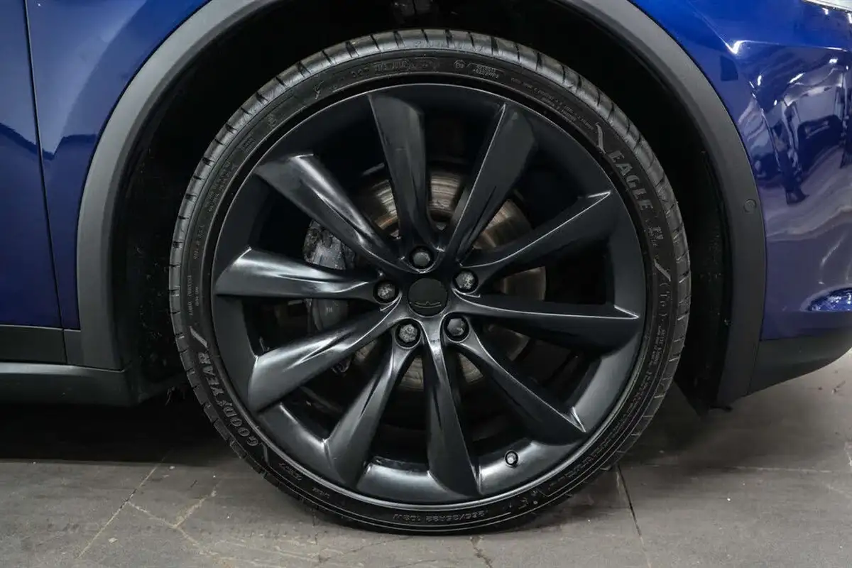 2018-tesla-model-x-e-75d-big-6