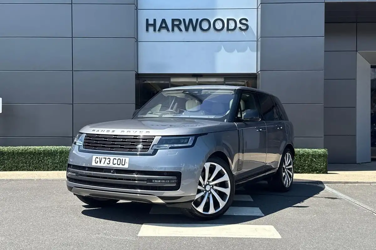 2024-land-rover-range-rover-30-d350-se-big-14