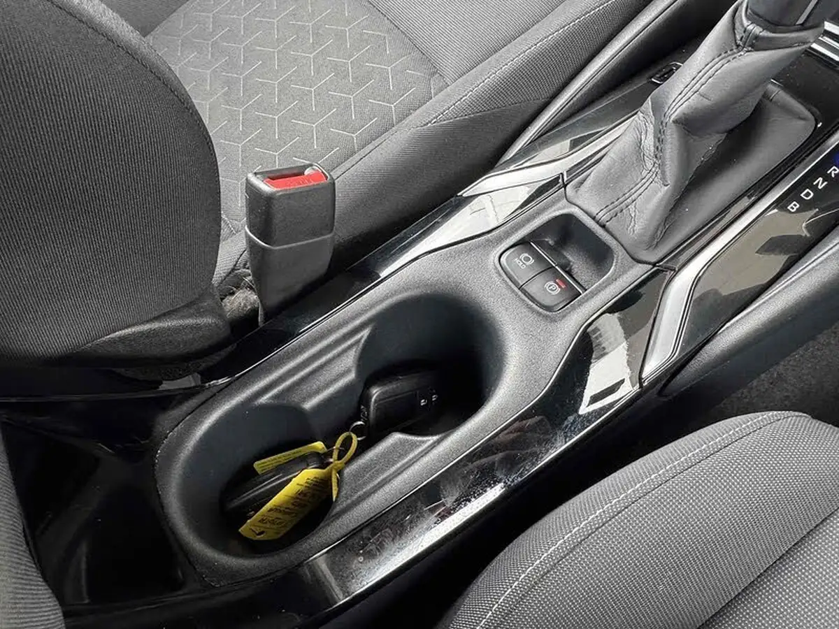 2021-toyota-corolla-18-vvt-i-icon-tech-spare-wheel-touring-sports-5d-big-33