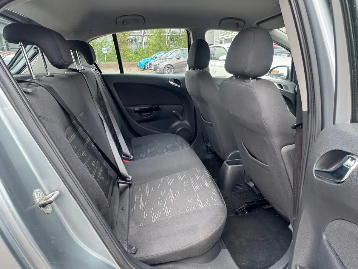 2013-vauxhall-corsa-12-exclusiv-5d-easytronic-big-17