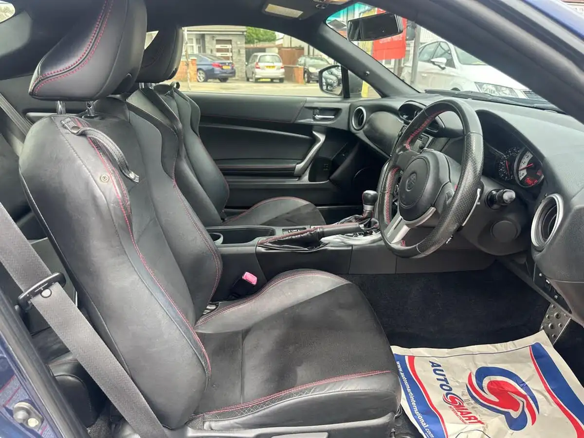 2012-toyota-gt86-20-big-18