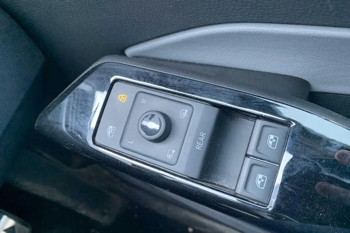 2021-volkswagen-id3-e-tech-big-23