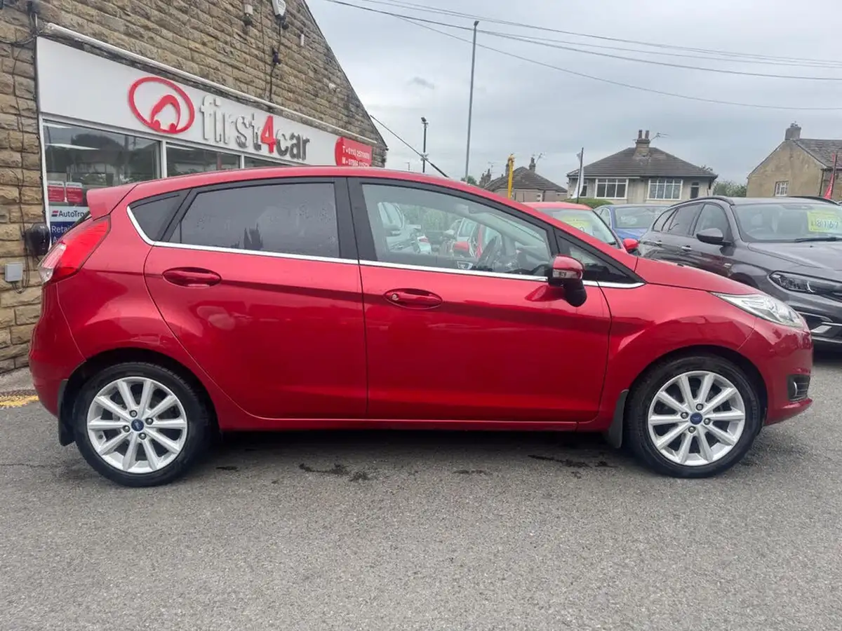 2016-ford-fiesta-10t-titanium-100ps-ecoboost-ss-5d-big-4