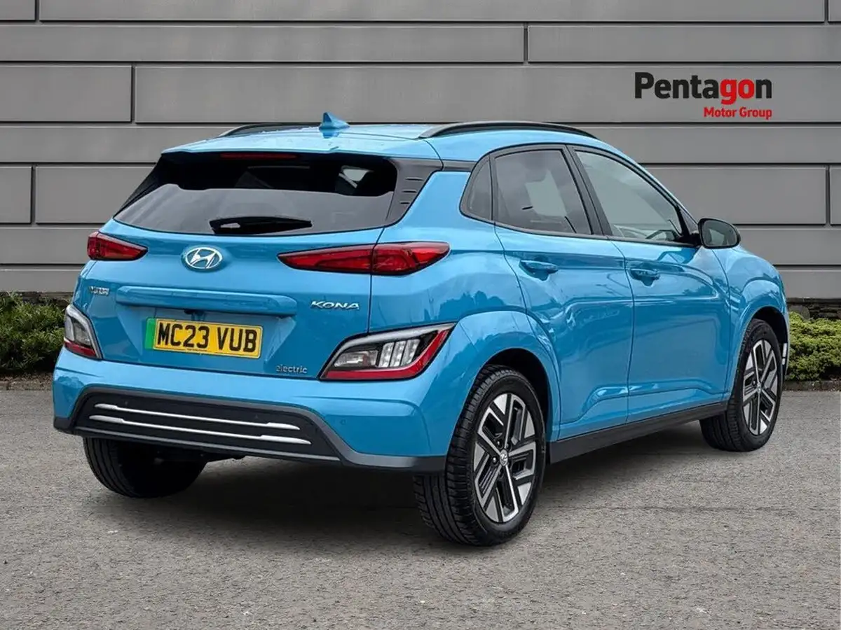 2023-hyundai-kona-e-premium-136ps-39kwh-big-3