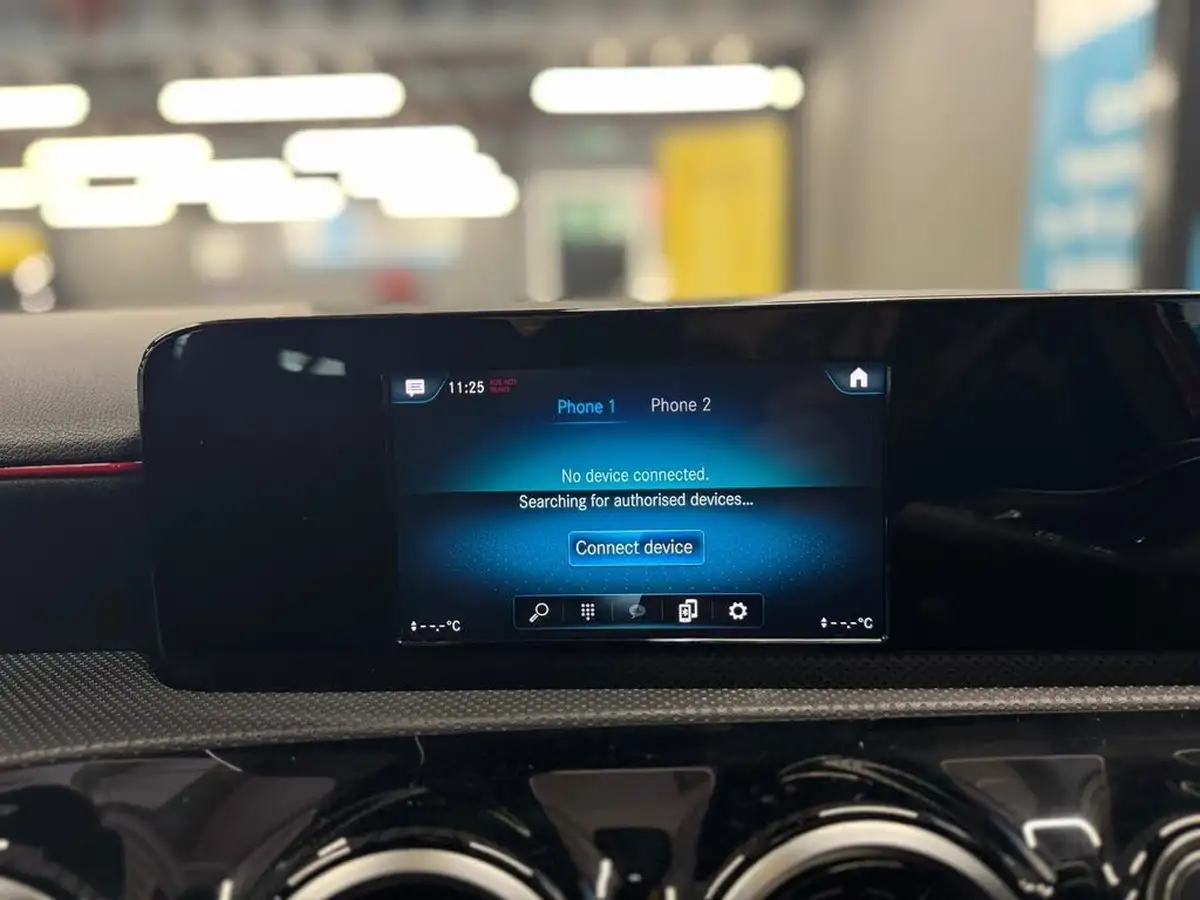 2018-mercedes-benz-a-class-20-a250-amg-line-ss-big-21