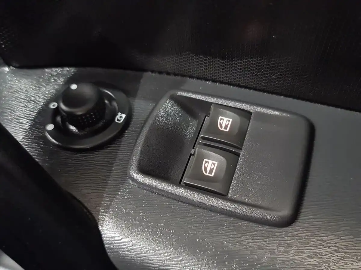 2021-renault-kangoo-maxi-big-33